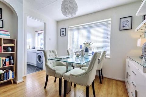 29 Godolphin Close, London, N13 6LF