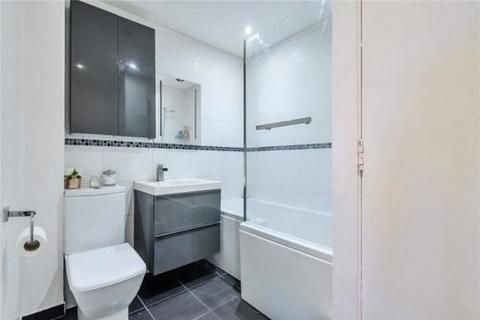 29 Godolphin Close, London, N13 6LF
