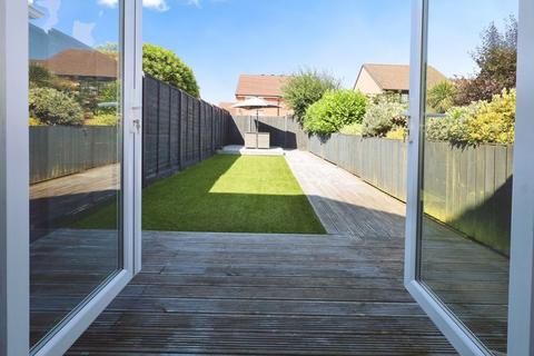 2 bedroom terraced house for sale, Cucklington Gardens, Bournemouth BH9