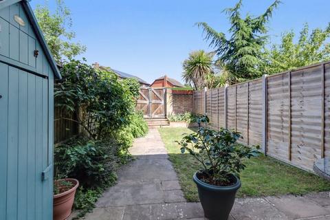 25 Windmill Field, Windlesham, GU20 6QD
