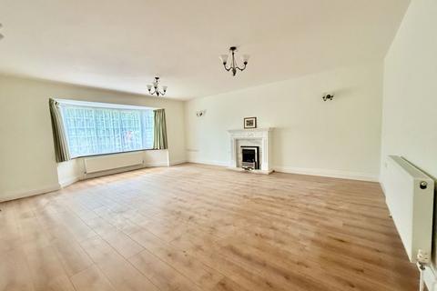 4 bedroom detached house for sale, Brighton Road, Horsham