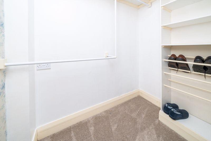 Bedroom 1 walk in