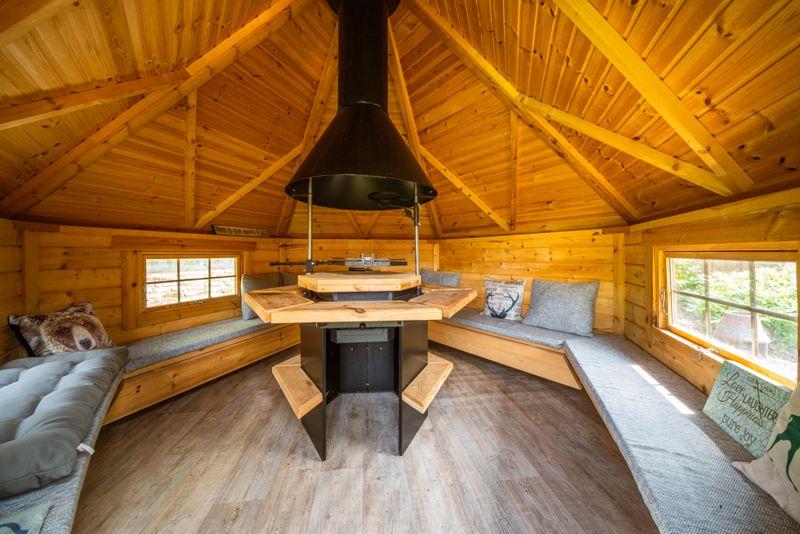 Bbq hut