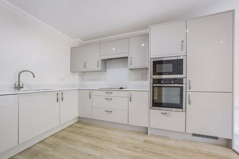 1 bedroom apartment for sale, Helston Lane, Windsor SL4