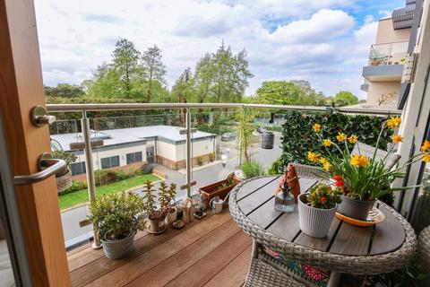 1 bedroom apartment for sale, Helston Lane, Windsor SL4