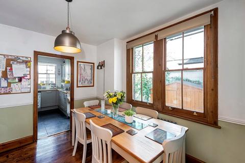 6 Abbey Road, Bexleyheath, DA7 4BD