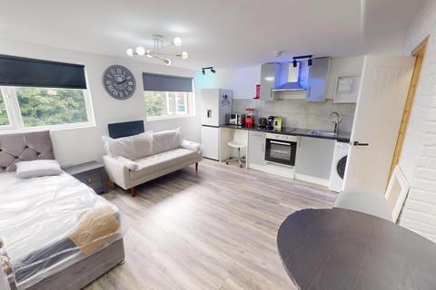 Studio to rent, Cardigan Road, Hyde Park LS6