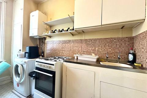 Studio to rent, Brunswick Hill, Reading, Berkshire, RG1