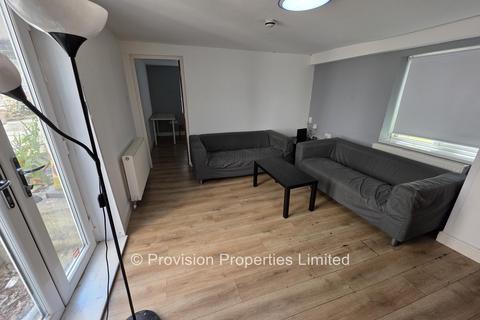 undefined, Cardigan Road, Hyde Park LS6