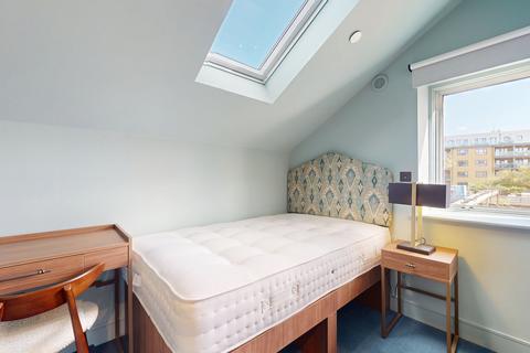 Studio to rent, Cheshire Street