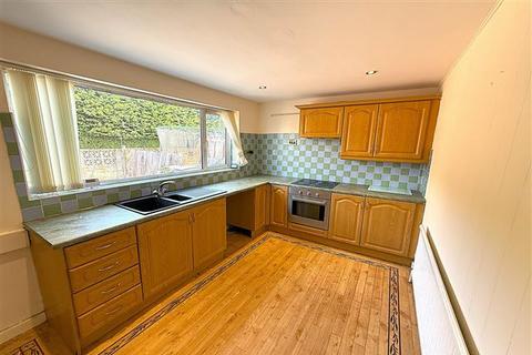 3 bedroom semi-detached house to rent, Canterbury Close, Worksop, S81 0PR