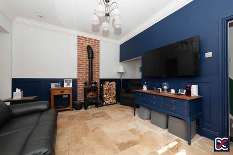28 Banbury Road, Litchborough, Towcester, NN12 8JF