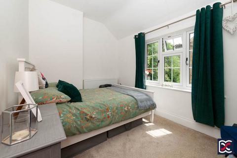 28 Banbury Road, Litchborough, Towcester, NN12 8JF