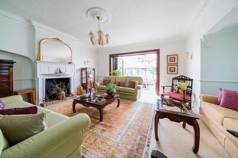 undefined, The Avenue, Hatch End, Pinner