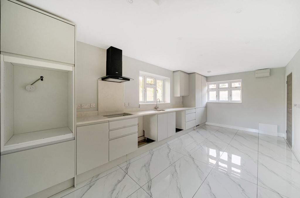 Kitchen/Breakfast Rm