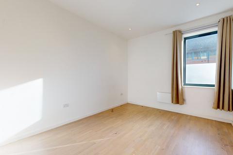 1 bedroom ground floor flat to rent, Riverbank Way
