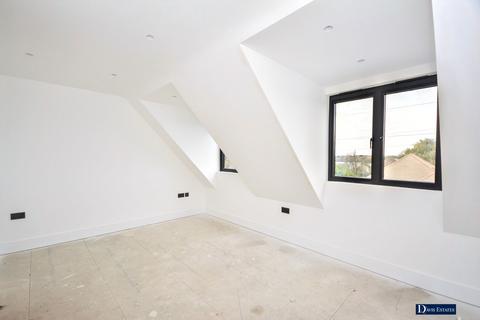 3 bedroom semi-detached house for sale, Hubbards Chase, Borders of Emerson Park, Hornchurch, RM11