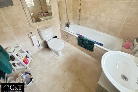 12 Barrs Street, Oldbury, B68 8QU