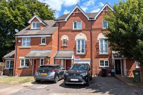 16 Brook Close, Dunstable, LU6 1HD