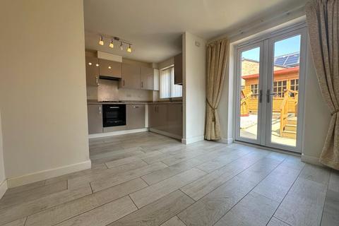 3 bedroom semi-detached house to rent, Sakura Walk, Seacroft, Leeds, West Yorkshire