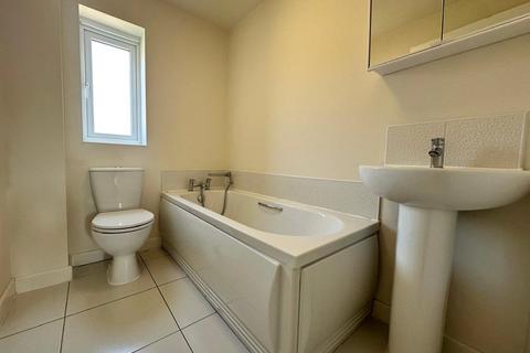 3 bedroom semi-detached house to rent, Sakura Walk, Seacroft, Leeds, West Yorkshire