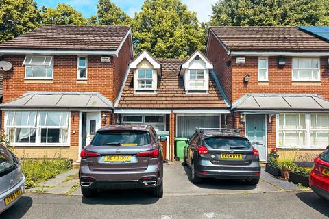 46 Caistor Close, Manchester, M16 8NW