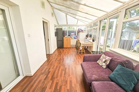 46 Caistor Close, Manchester, M16 8NW