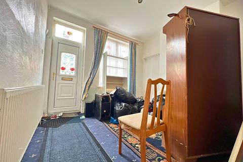 2 bedroom terraced house for sale, Hayes Street, West Bromwich, B70 9NF