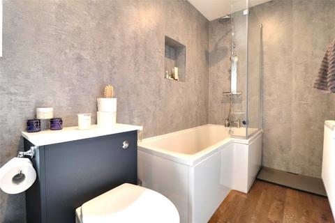 92b Cher, Minehead, TA24 5EN