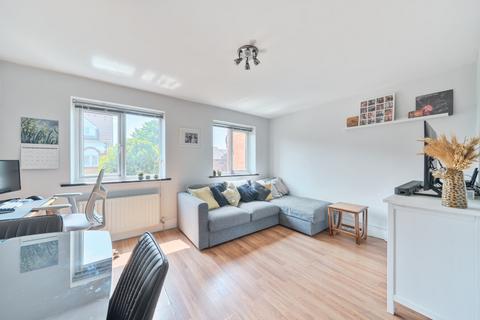 undefined, Oakmead Place, Collier's Wood Borders CR4