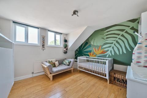 undefined, Oakmead Place, Collier's Wood Borders CR4