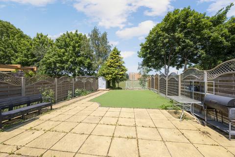 4 bedroom semi-detached house for sale, Linkway, London SW20