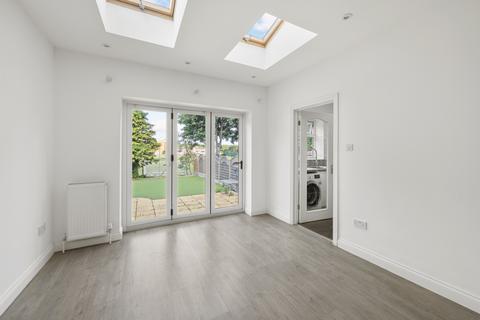 4 bedroom semi-detached house for sale, Linkway, London SW20