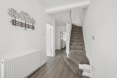 4 bedroom semi-detached house for sale, Linkway, London SW20
