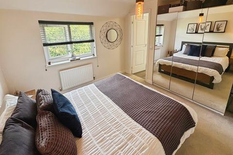 3 bedroom semi-detached house for sale, Heritage Court, Huddersfield HD8