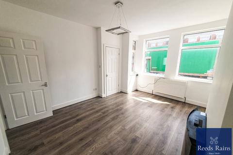 2 bedroom terraced house to rent, Rensburg Street, East Riding of Yorkshi HU9