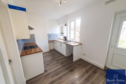 2 bedroom terraced house to rent, Rensburg Street, East Riding of Yorkshi HU9