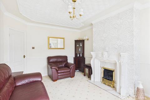 2 bedroom bungalow for sale, Tanya Gardens, North Yorkshire TS5