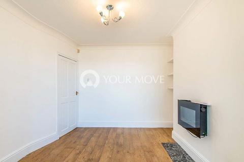 3 bedroom semi-detached house to rent, Westland Road, West Yorkshire LS11