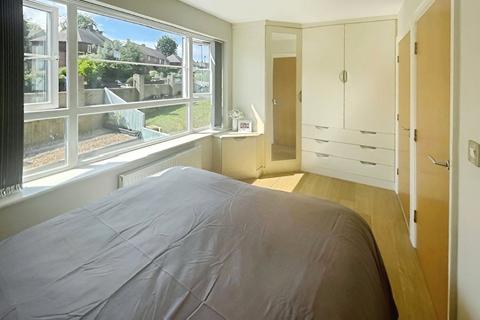 2 Grenoside Grange Close, Grenoside, Sheffield, S35 8LY