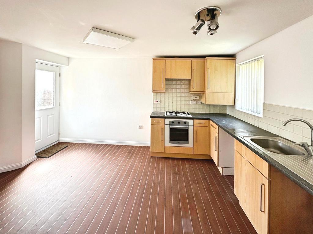 Kitchen/Dining Area
