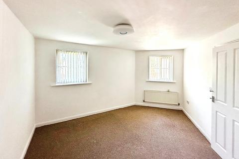 3 bedroom semi-detached house to rent, Hacking Street, Greater Manchester M7