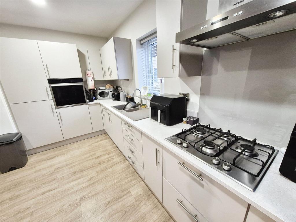 Kitchen/Dining Area