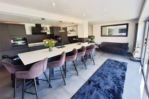 4 bedroom detached house for sale, Rothesay Close, Warwickshire CV10