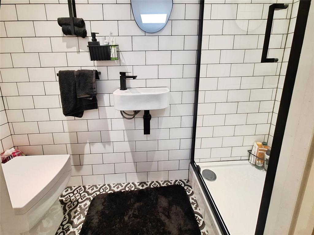 En Suite Shower