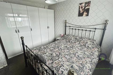 18 Conrad Close, Oldham, OL1 4RN