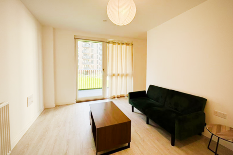 Studio to rent, Arusha Court, London UB3