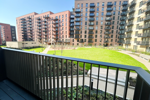 Studio to rent, Arusha Court, London UB3