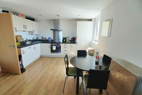 2 bedroom flat to rent, Mallard Point