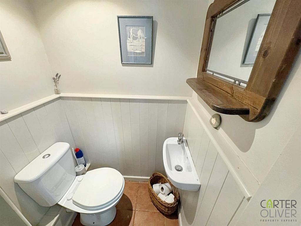Ground floor wc